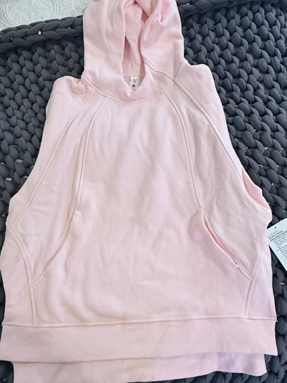 Lululemon Sleeveless Scuba-M/L. NWT. Strawberry Milkshake